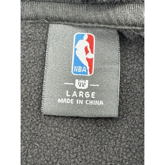 NBA Chicago Bulls Black Pullover Hoodie Men's Size Large Silver Marble Logo EUC - Picture 5 of 10